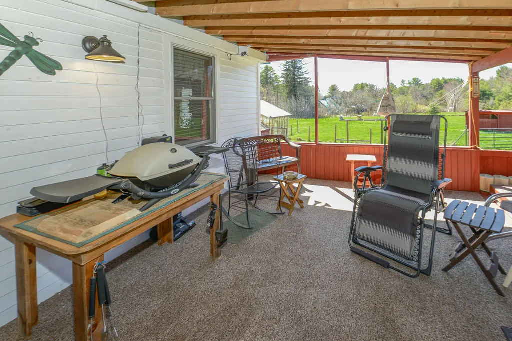 1335 N High Street Bridgton ME 04009