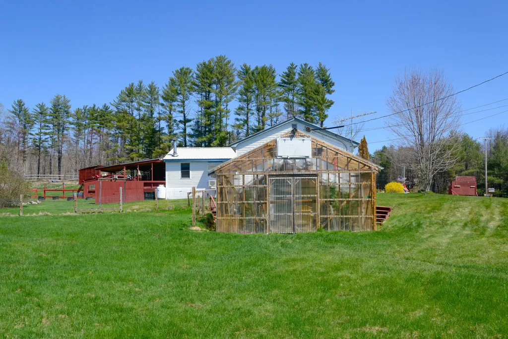 1335 N High Street Bridgton ME 04009