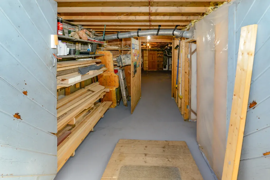 1335 N High Street Bridgton ME 04009