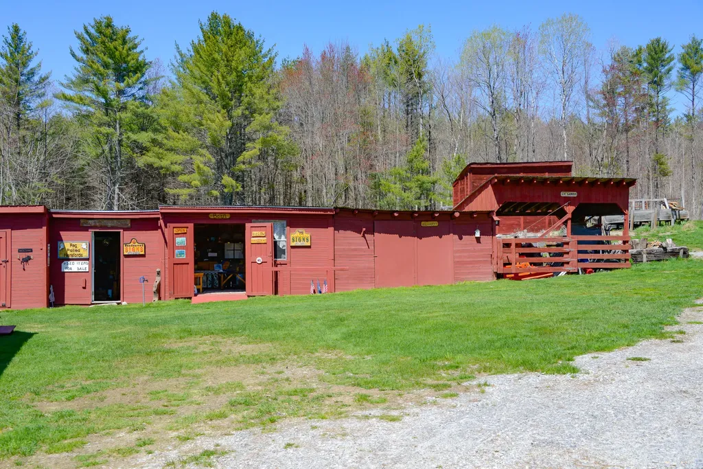 1335 N High Street Bridgton ME 04009