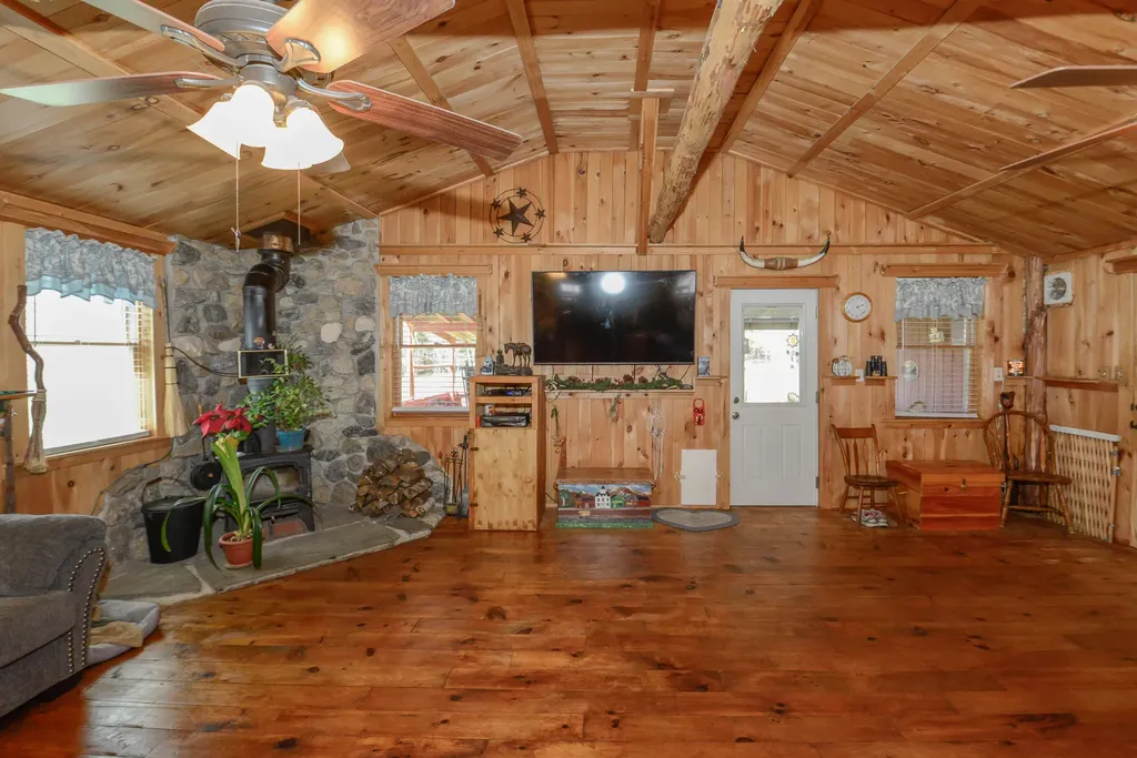 1335 N High Street Bridgton ME 04009