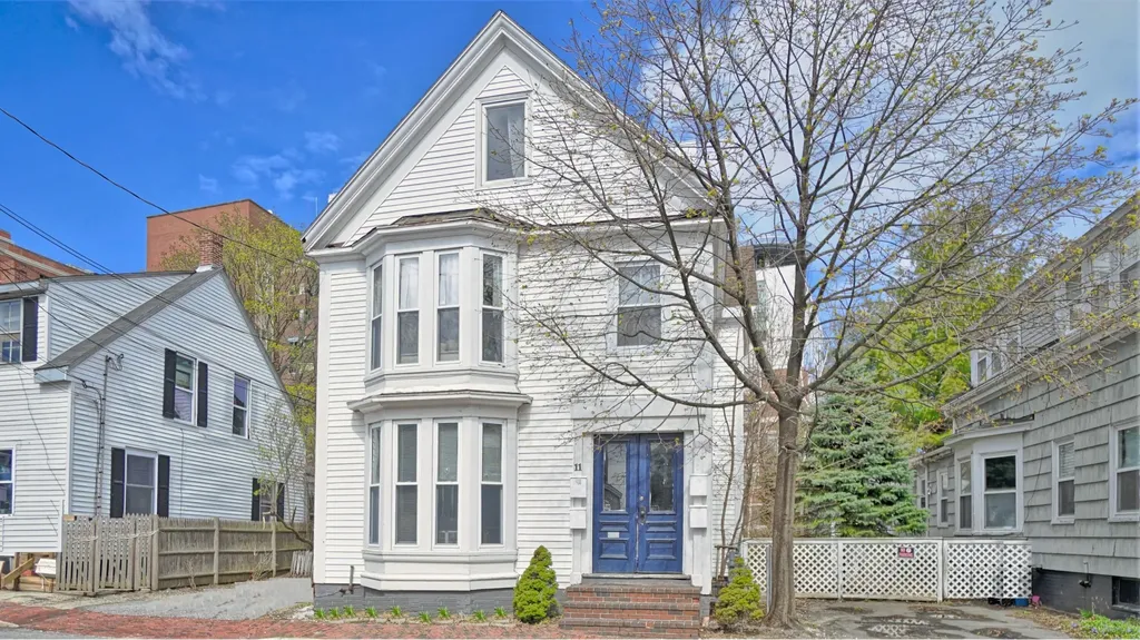 11 Russell Street Portland ME 04102
