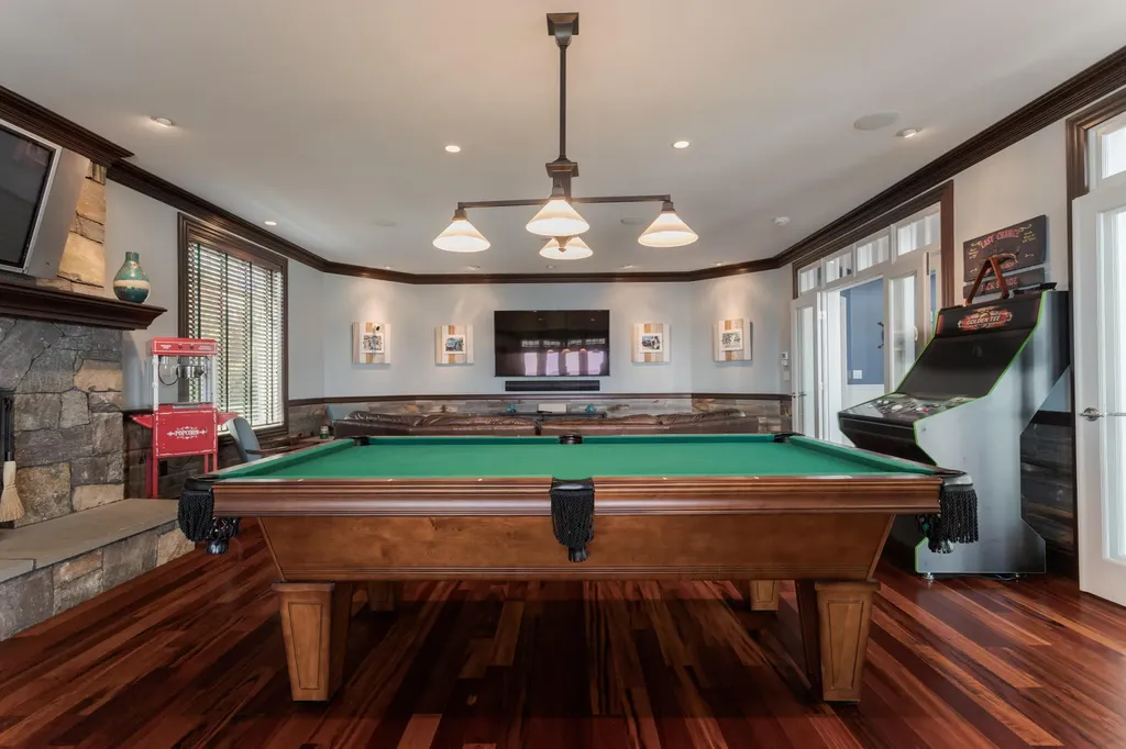 181 Nubble Road York ME 03909