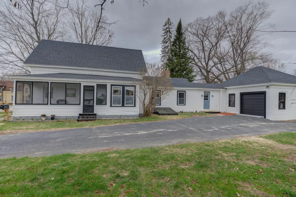 24 Tucker Street Norway ME 04268