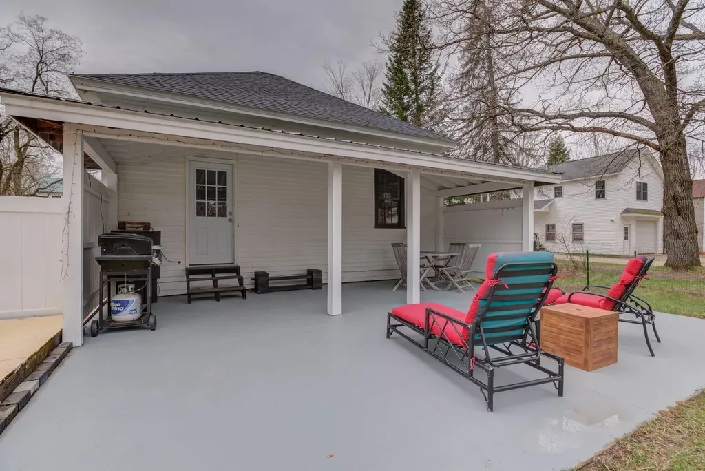 24 Tucker Street Norway ME 04268