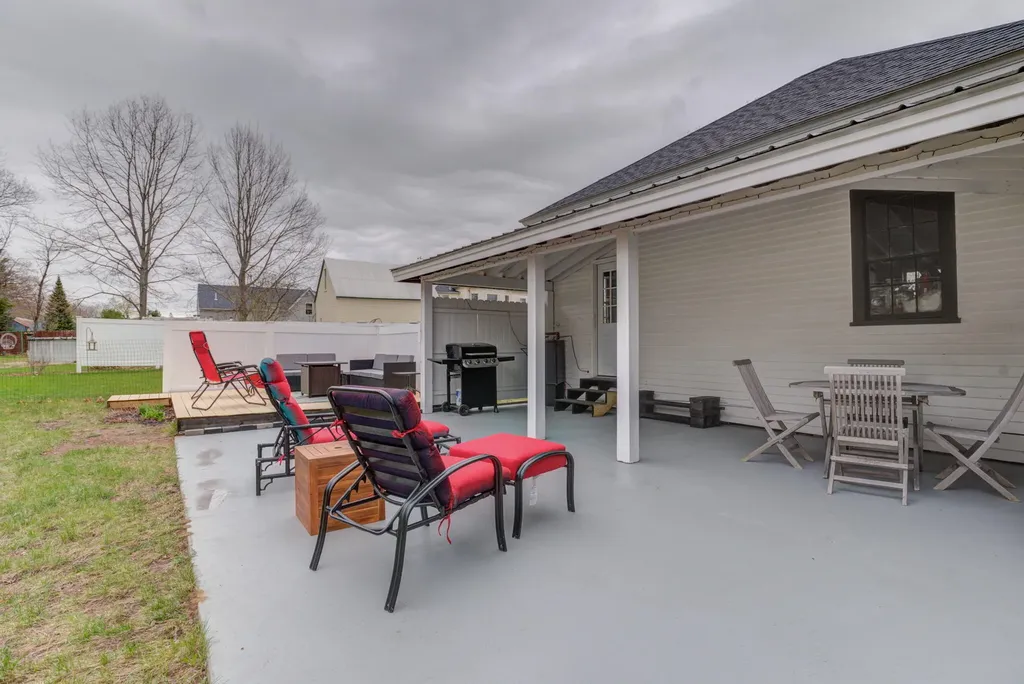 24 Tucker Street Norway ME 04268