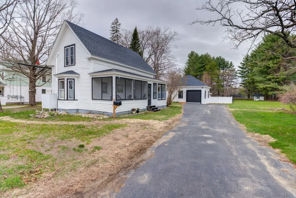 24 Tucker Street Norway ME 04268