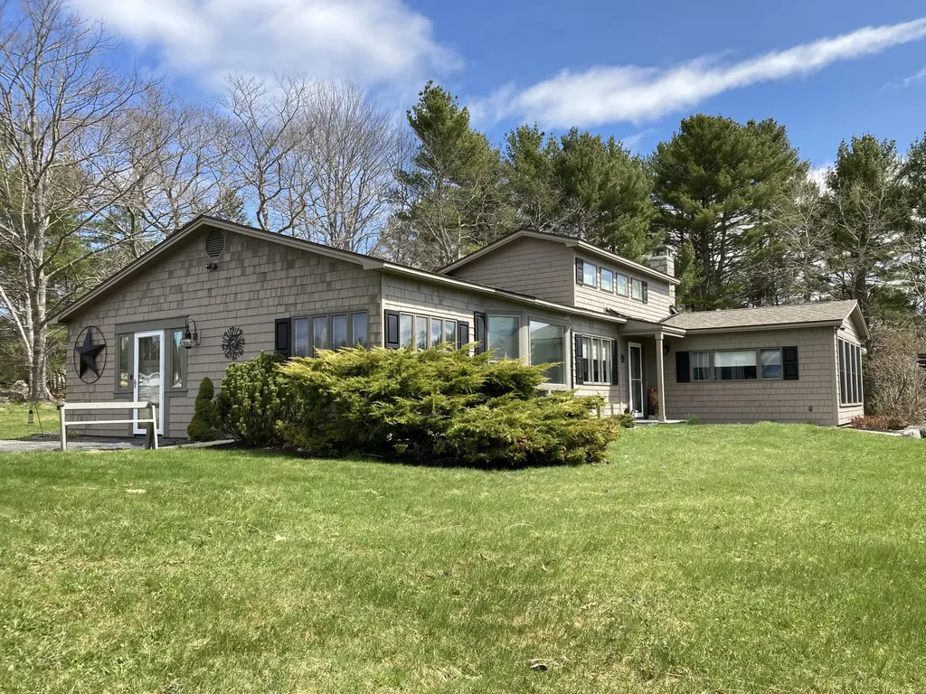 6 Ocean Lane Franklin ME 04634