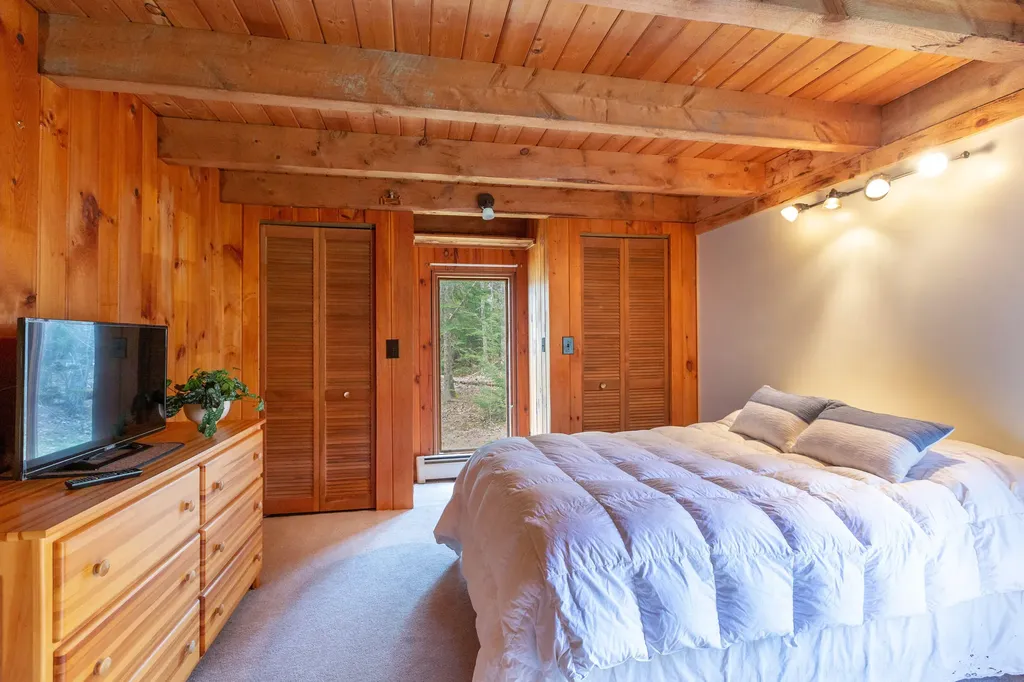 92 Whistlers Cove Road West Bath ME 04530