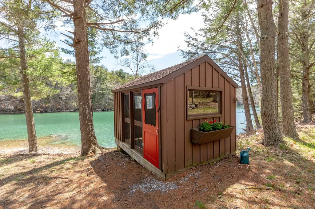 92 Whistlers Cove Road West Bath ME 04530