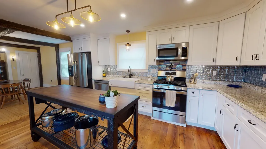 802 Main Street Monmouth ME 04259