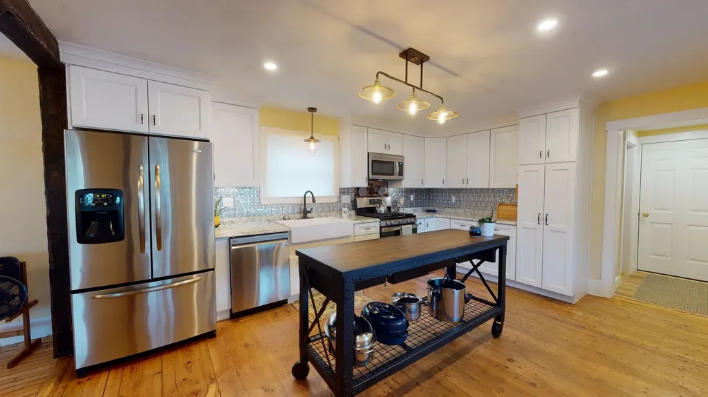 802 Main Street Monmouth ME 04259