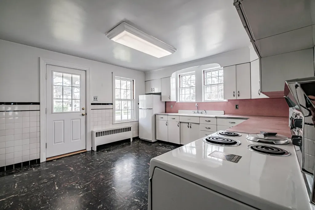 178 Graham Street Biddeford ME 04005