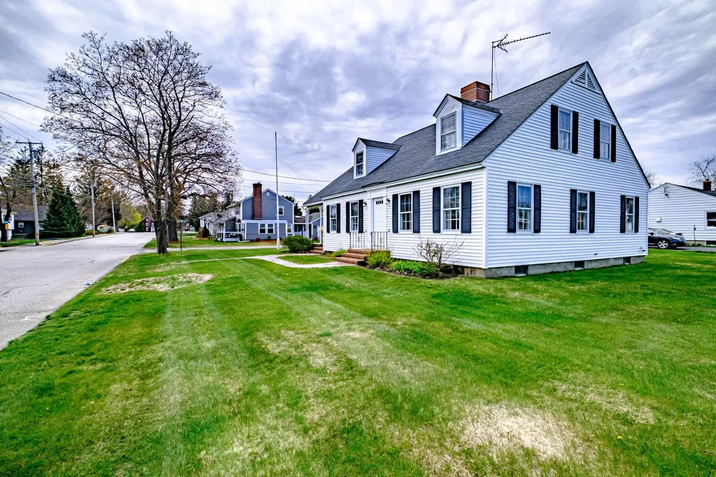 178 Graham Street Biddeford ME 04005
