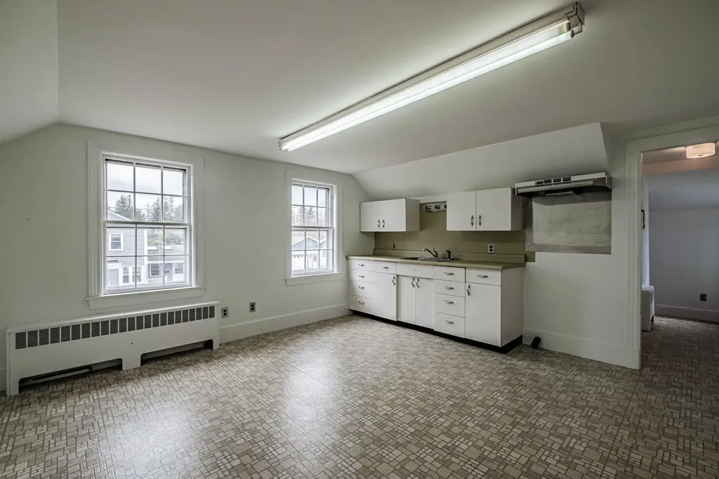 178 Graham Street Biddeford ME 04005