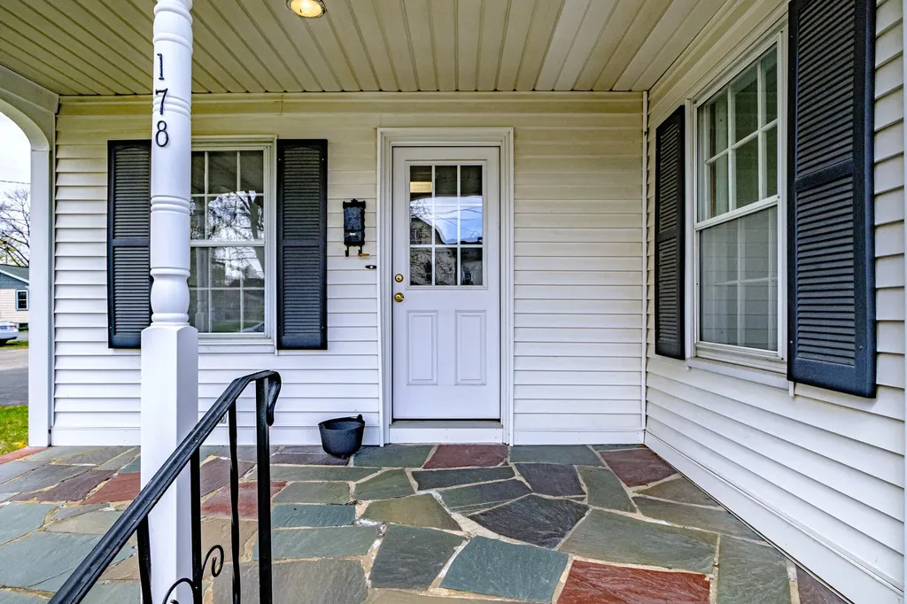 178 Graham Street Biddeford ME 04005