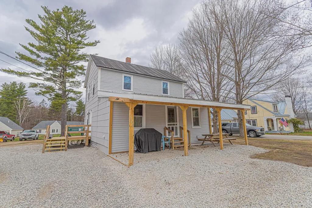 128 N Main Street Strong ME 04983