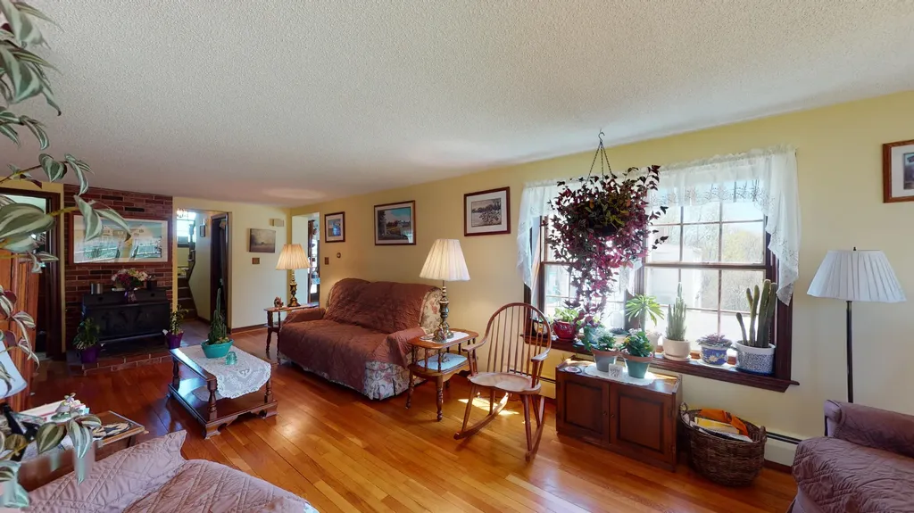 833 Summer Street Auburn ME 04210