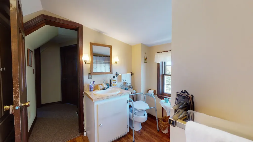 833 Summer Street Auburn ME 04210