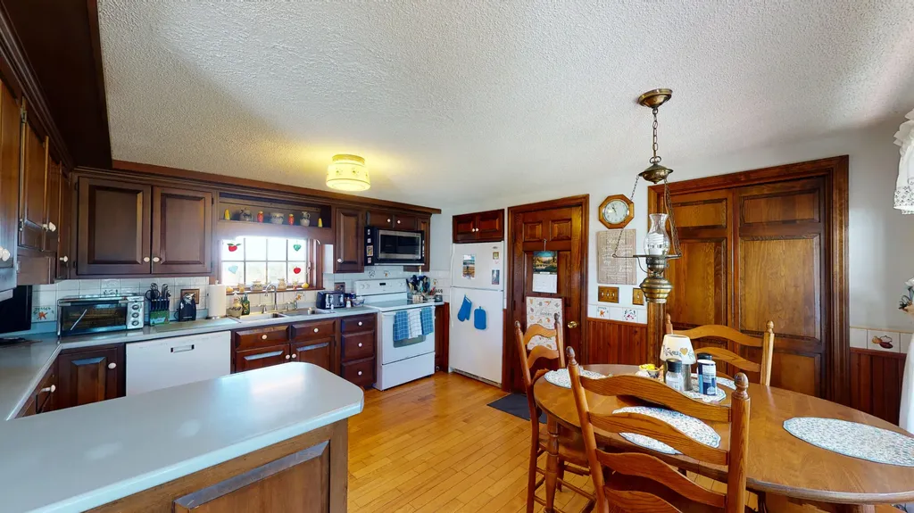 833 Summer Street Auburn ME 04210