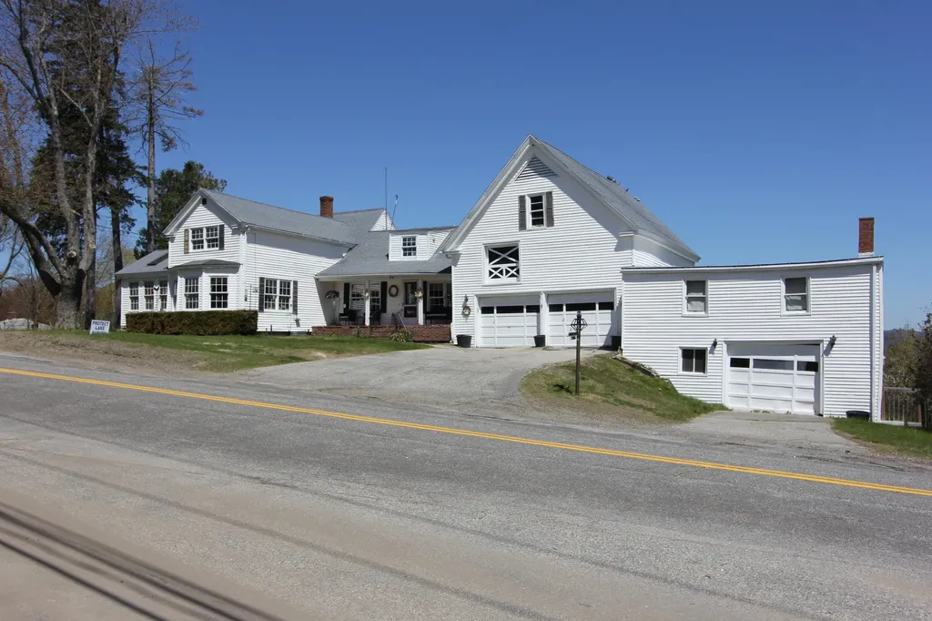 833 Summer Street Auburn ME 04210