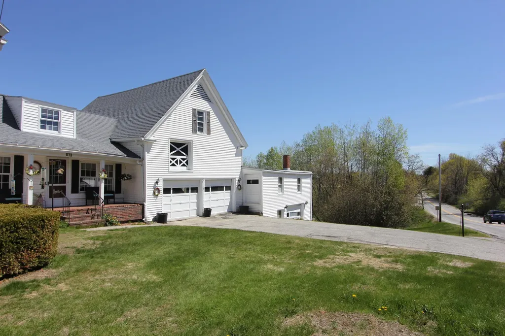 833 Summer Street Auburn ME 04210