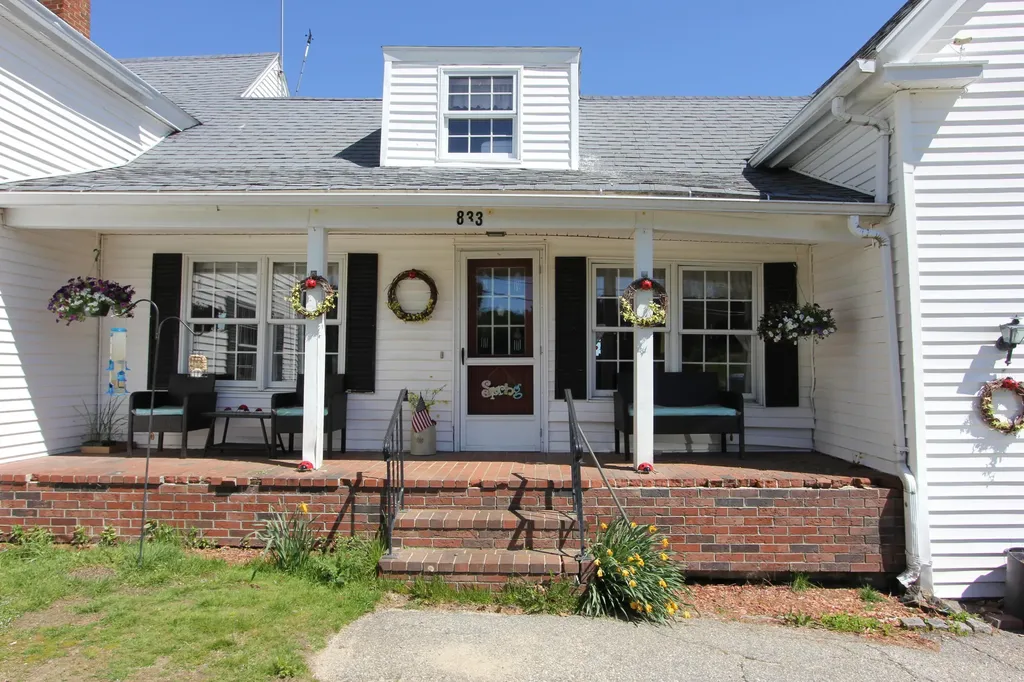 833 Summer Street Auburn ME 04210