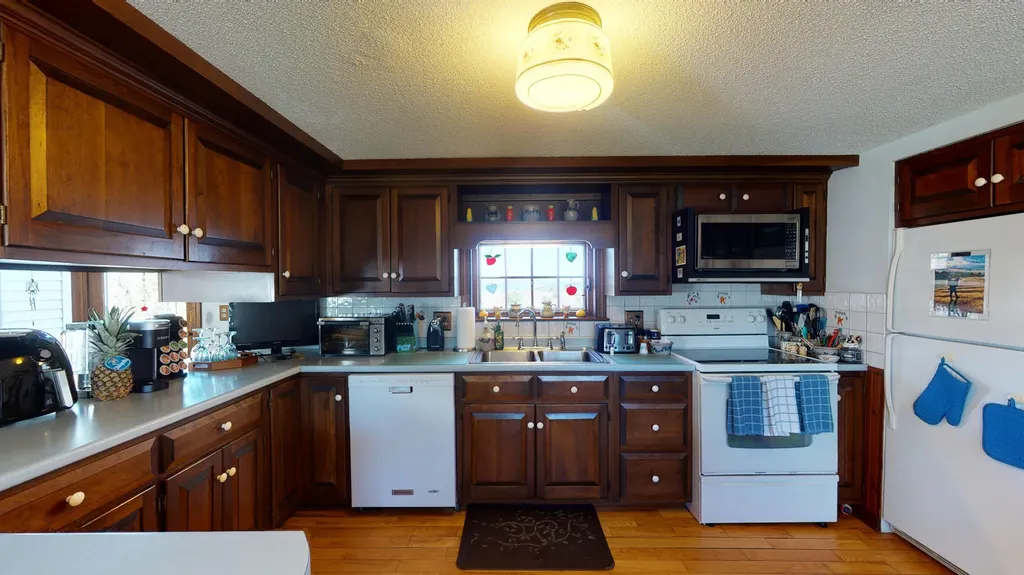 833 Summer Street Auburn ME 04210