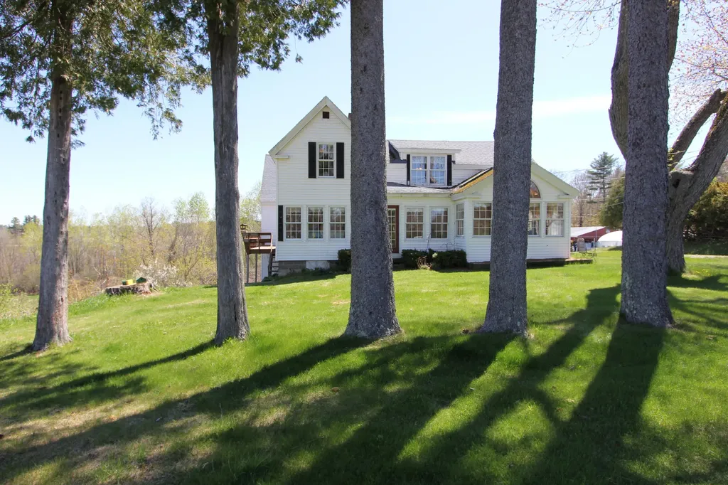 833 Summer Street Auburn ME 04210