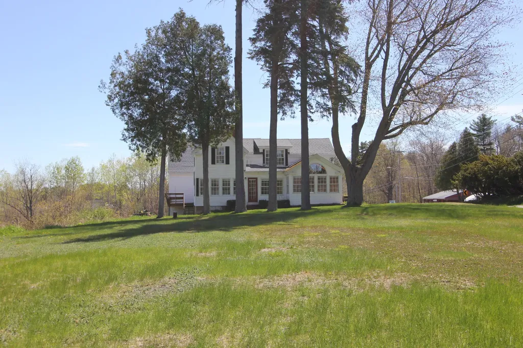 833 Summer Street Auburn ME 04210