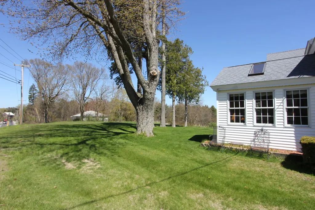 833 Summer Street Auburn ME 04210