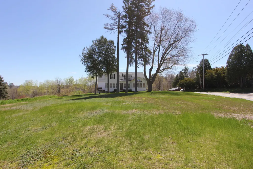 833 Summer Street Auburn ME 04210