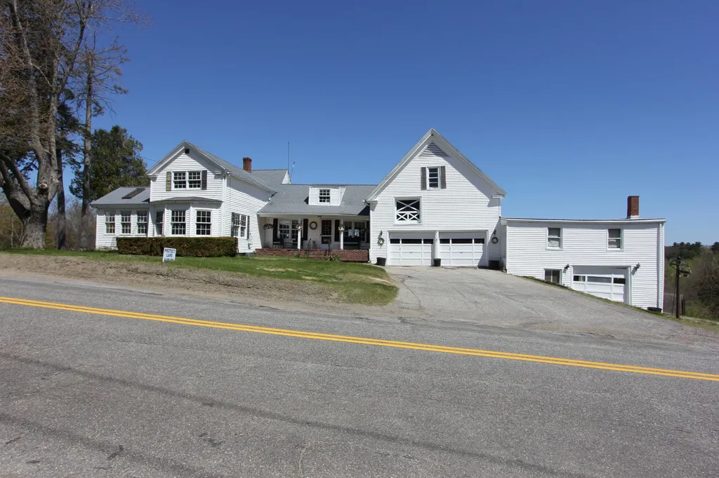 833 Summer Street Auburn ME 04210