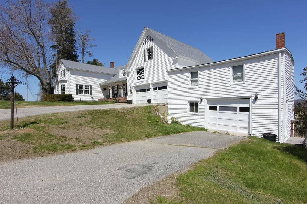 833 Summer Street Auburn ME 04210