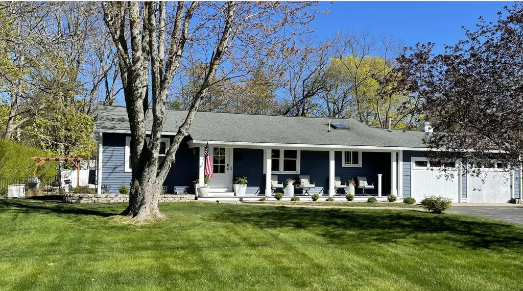 52 Raydon Road Extension York ME 03909