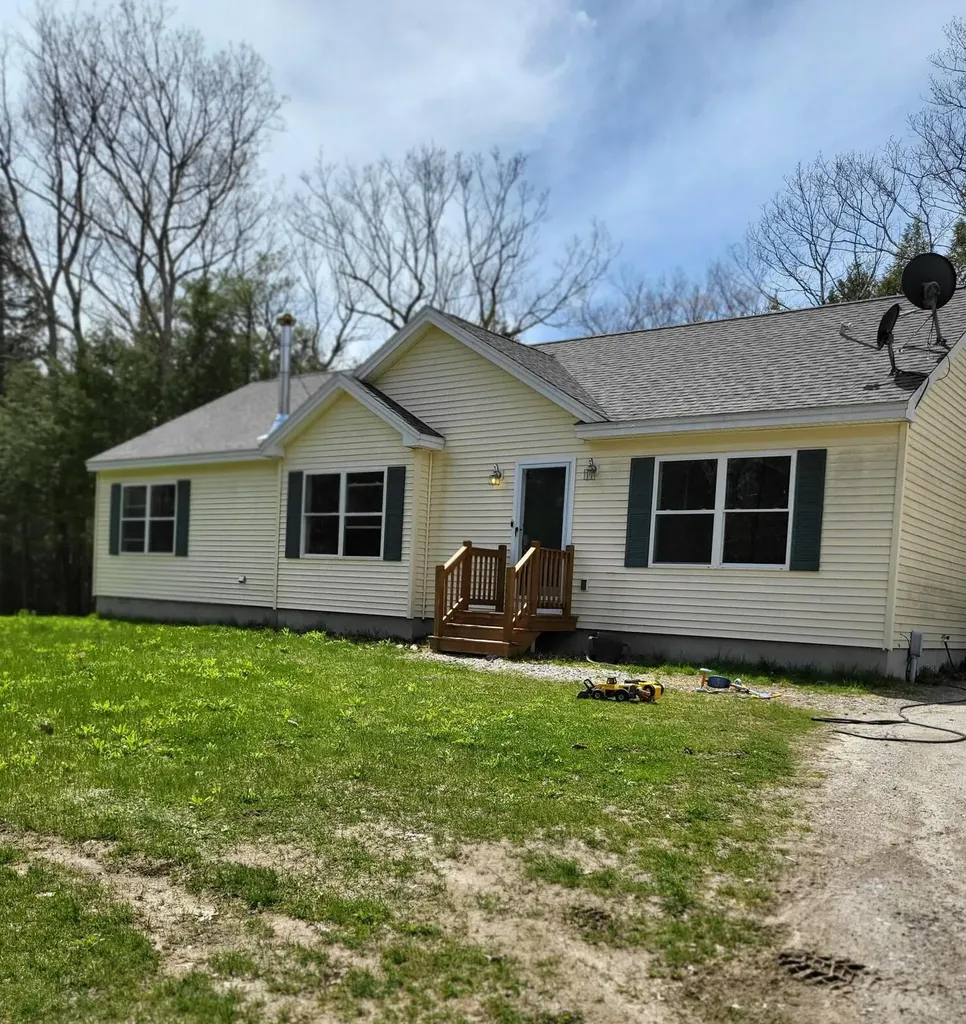 140 Beaver Pond Road Topsham ME 04086