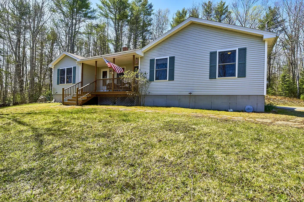 16 Harlie Woods Road Durham ME 04222