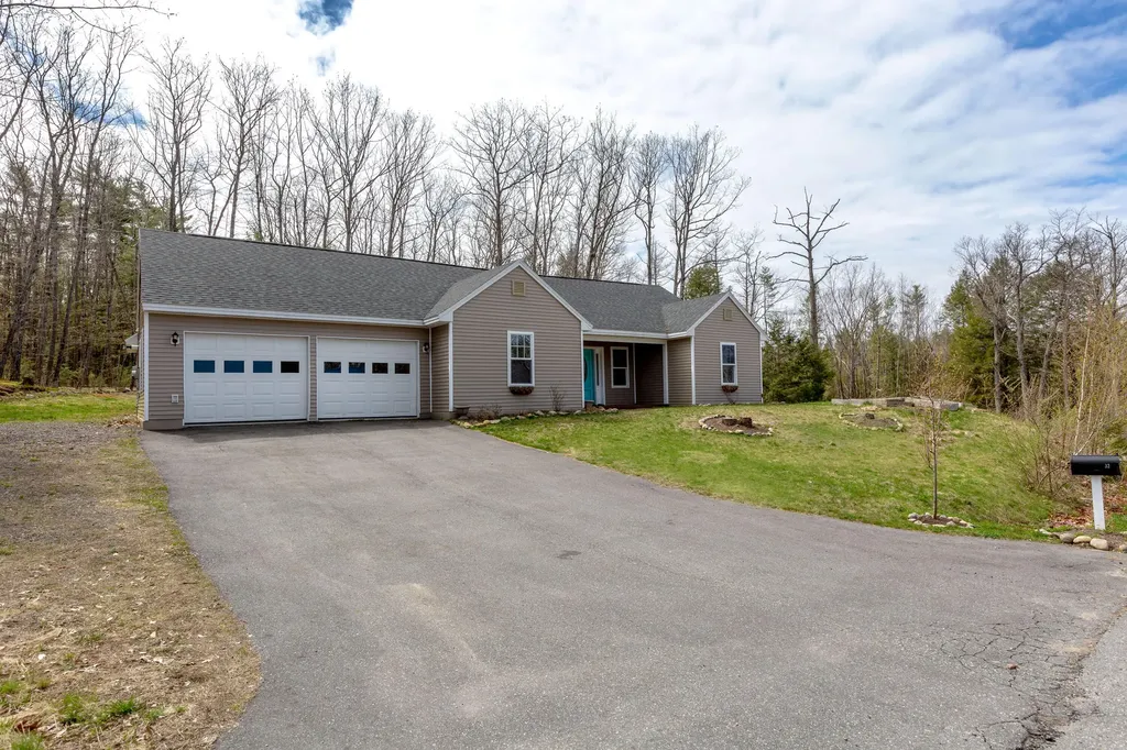 32 Partridge Drive Gardiner ME 04345