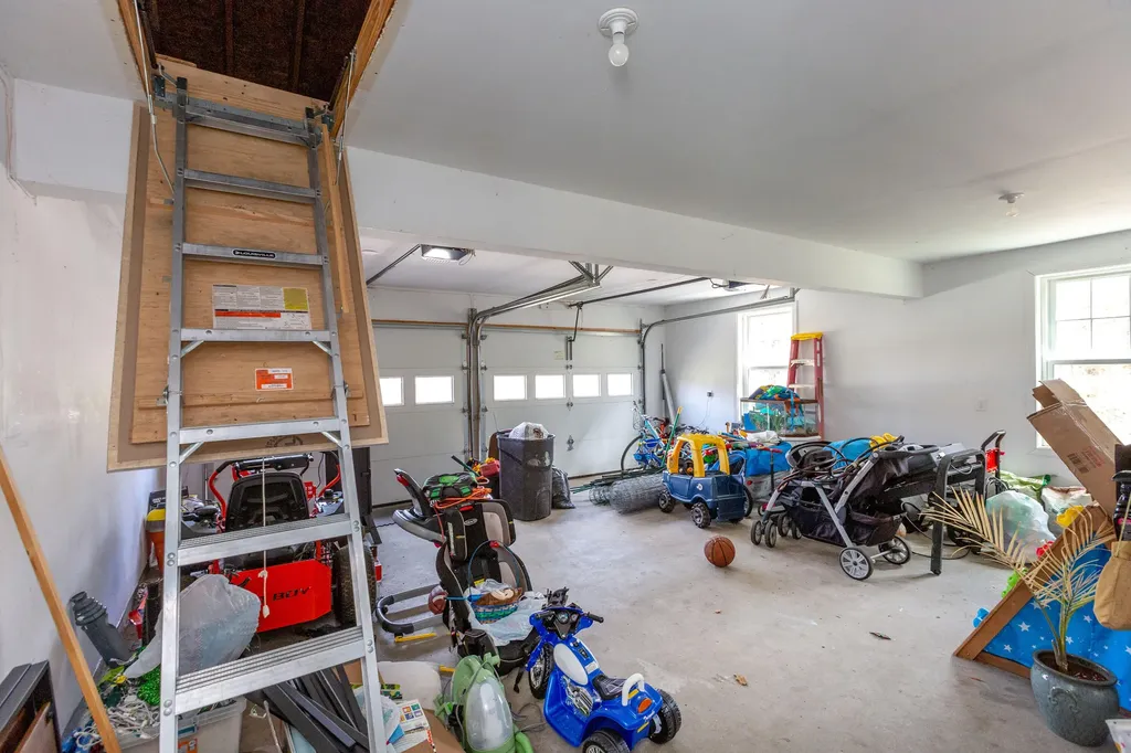 32 Partridge Drive Gardiner ME 04345