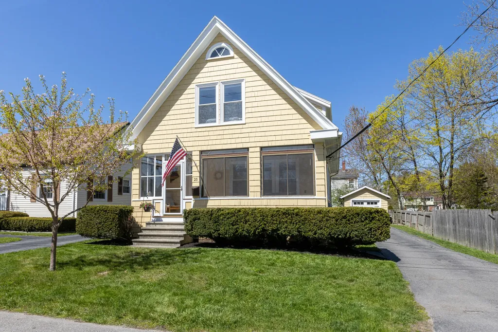 25 Gleckler Road Portland ME 04103