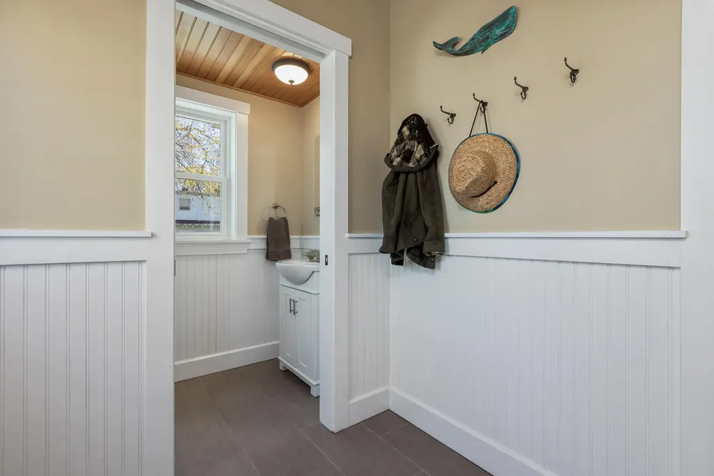 25 Gleckler Road Portland ME 04103