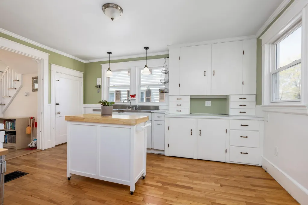 25 Gleckler Road Portland ME 04103