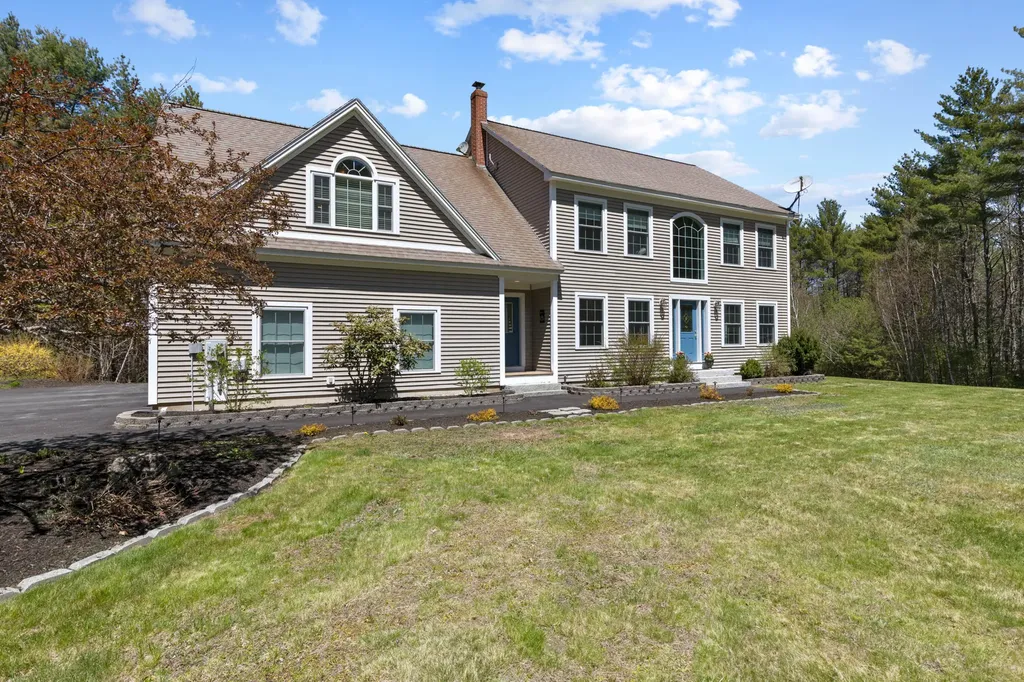 10 Waterside Lane Windham ME 04062