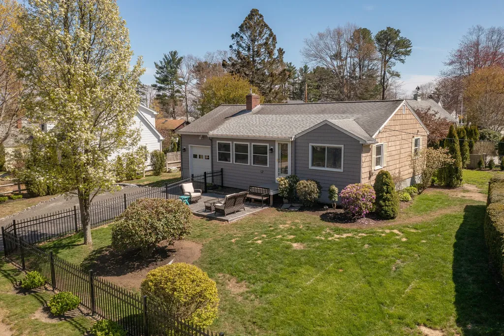 47 Bourne Avenue Wells ME 04090