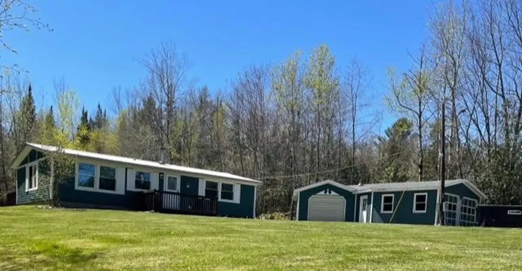 27 Sandy Beach Road Glenburn ME 04401