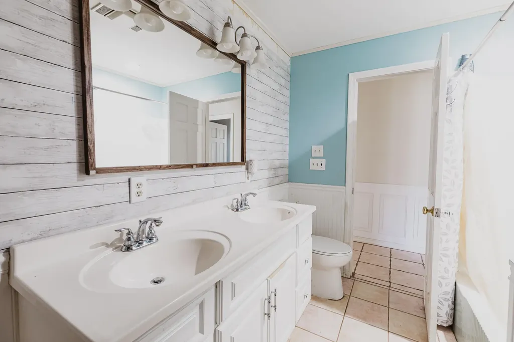 431 Clark Road Hermon ME 04401