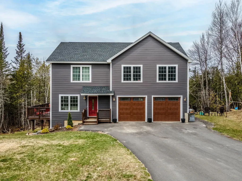 43 Maple Leaf Lane Hermon ME 04401