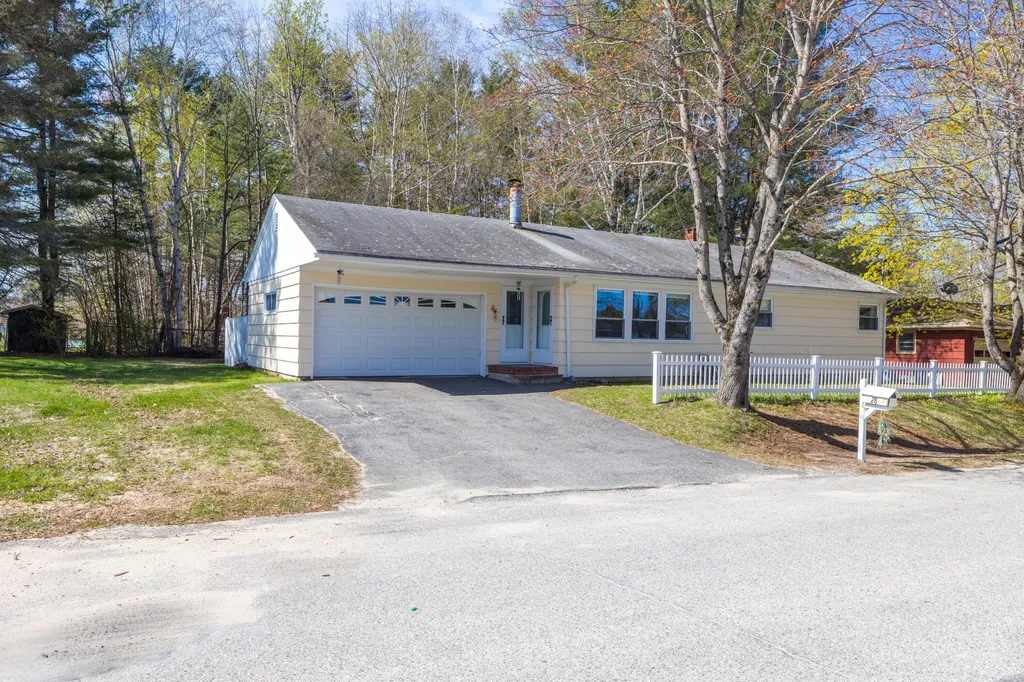 28 Michaud Avenue Lewiston ME 04240