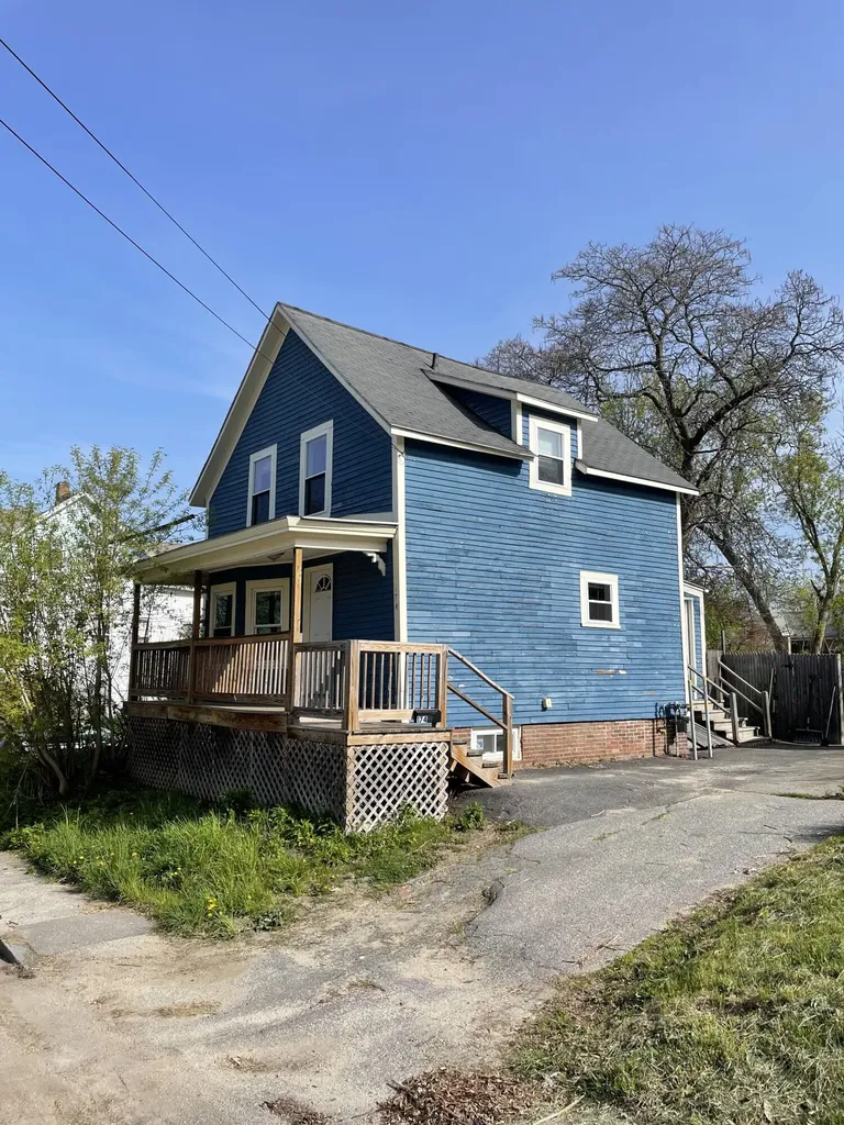 174 Holland Street Lewiston ME 04240