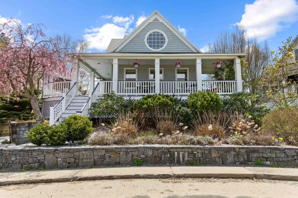 28 Willow Lane Portland ME 04102